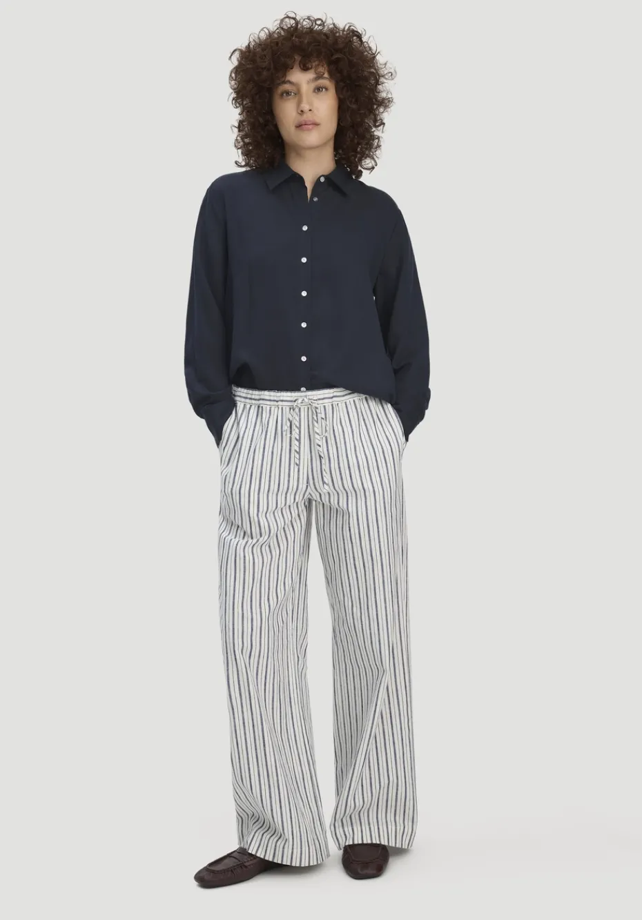 hessnatur Bluse Relaxed aus TENCEL™ Lyocell von marine Online