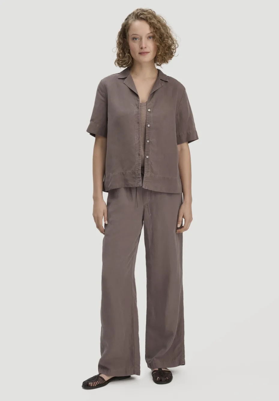 hessnatur Bluse Relaxed aus TENCEL™ Lyocell mit Leinen von mocca New