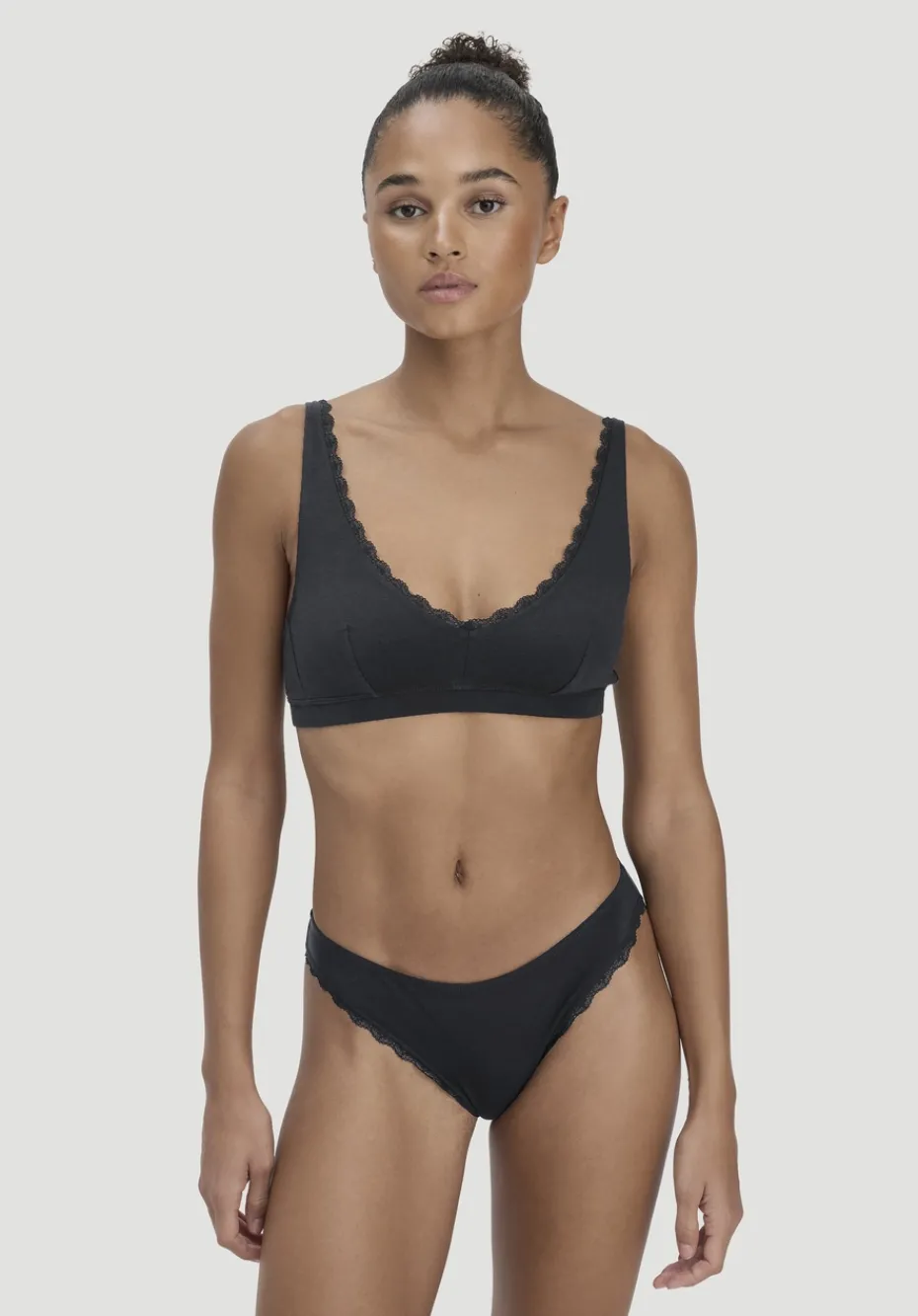 hessnatur Bustier COTTON FEEL LACE aus Bio-Baumwolle von schwarz Sale