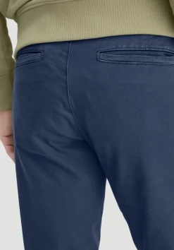 hessnatur Chino LENN Regular aus Bio-Baumwolle von nachtblau Online