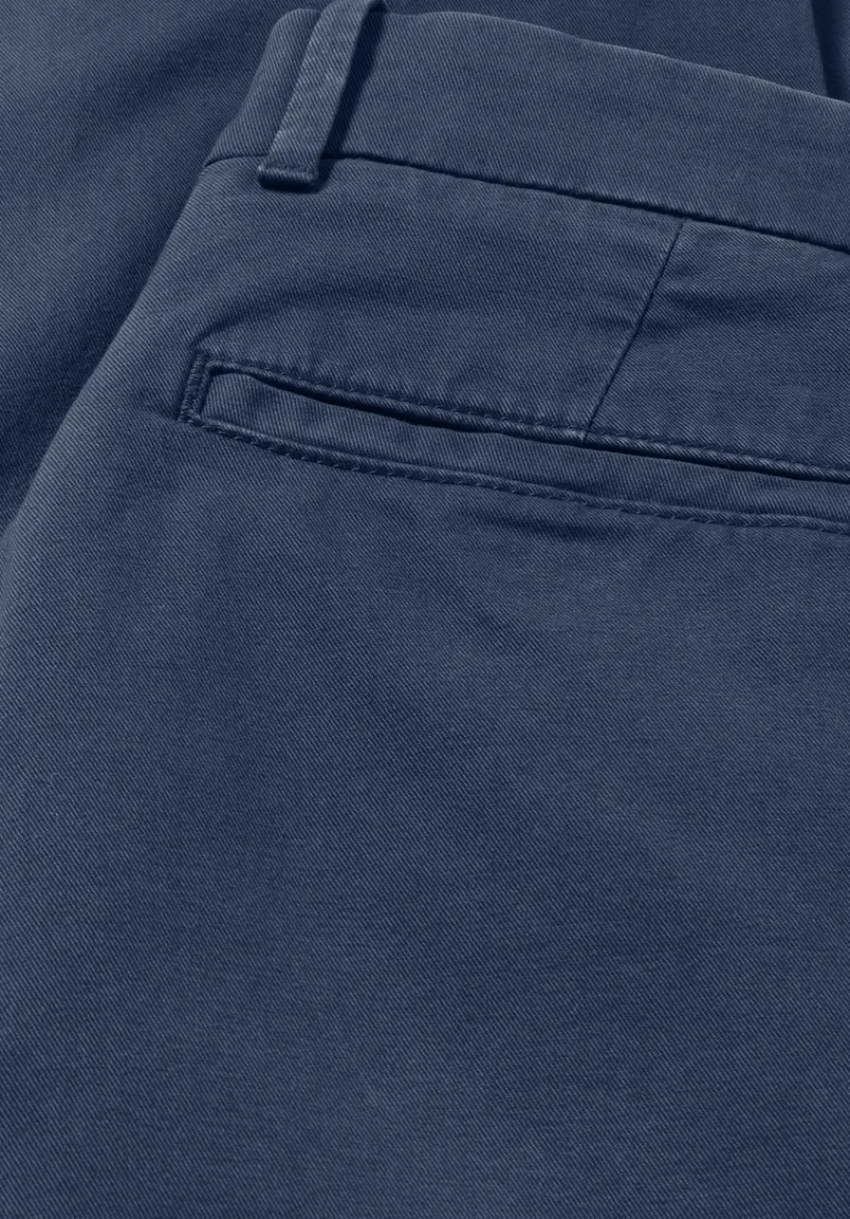 hessnatur Chino LENN Regular aus Bio-Baumwolle von nachtblau Online
