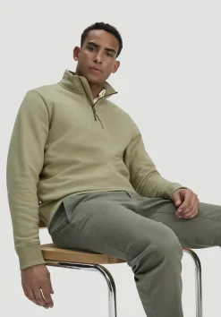 hessnatur Chino LENN Regular aus Bio-Baumwolle von oliv Outlet