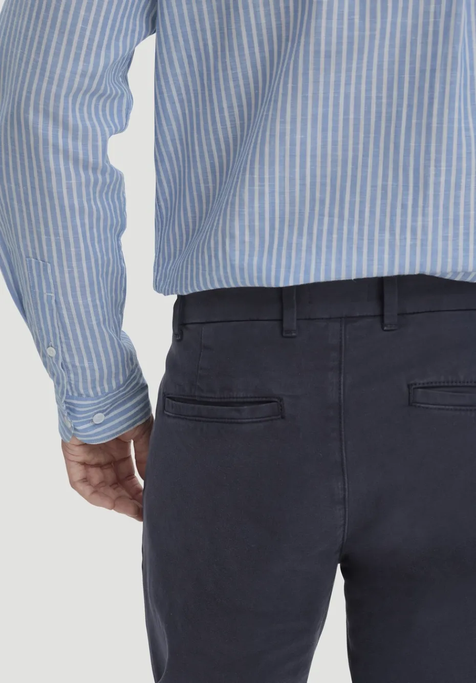 hessnatur Chino LENN Regular aus Bio-Baumwolle von marine