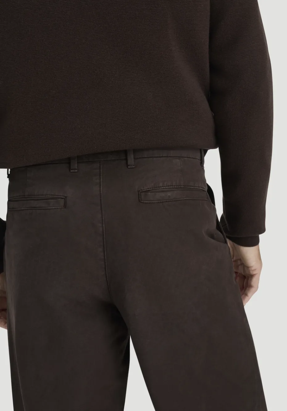 hessnatur Chino RONNEL Relaxed aus reiner Bio-Baumwolle von kakao braun