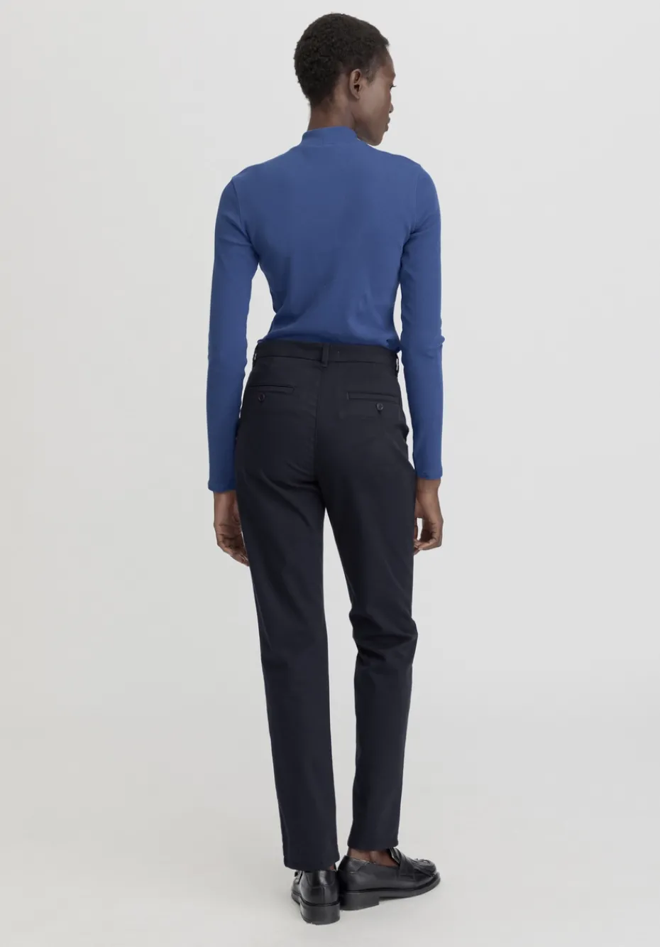 hessnatur Chino Straight Leg Regular aus Bio-Baumwolle von marine Best