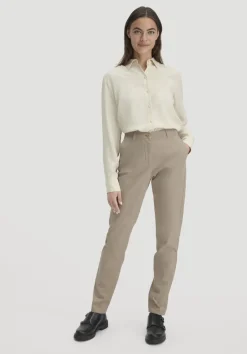 hessnatur Chino Straight Leg Regular aus Bio-Baumwolle von sand Online