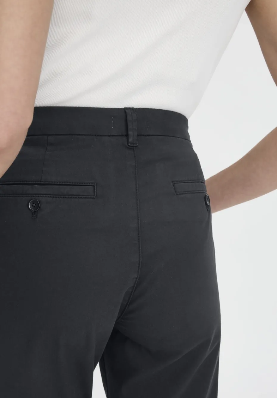 hessnatur Chino Straight Leg Regular aus Bio-Baumwolle von schwarz Best