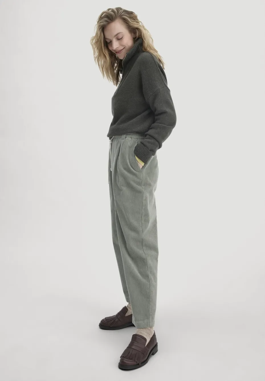 hessnatur Cordhose Relaxed aus reiner Bio-Baumwolle von steppengras Best