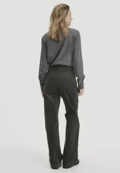 hessnatur Cordhose Wide Leg Relaxed aus Bio-Baumwolle von tannengrün Hot