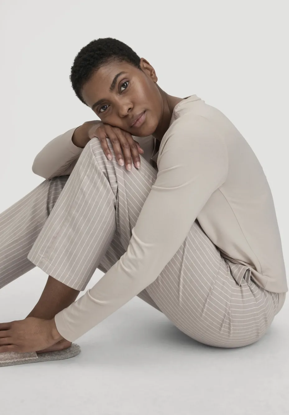 hessnatur Flanell Schlafhose aus reiner Bio-Baumwolle von taupe Online