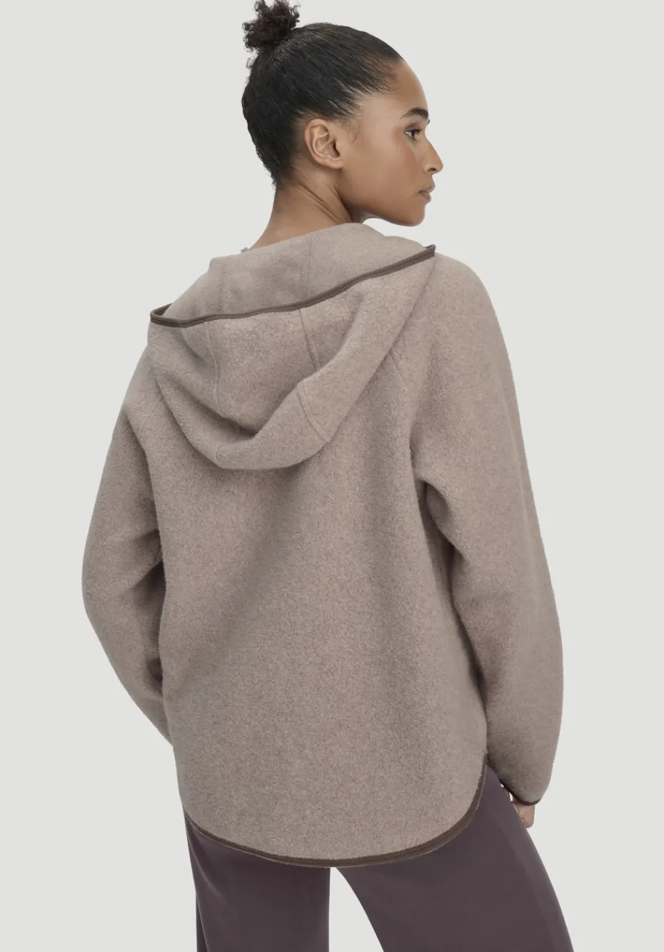 hessnatur Fleece Hoodie Relaxed ACTIVE LIGHT aus reiner Bio-Baumwolle von mandelbraun Online