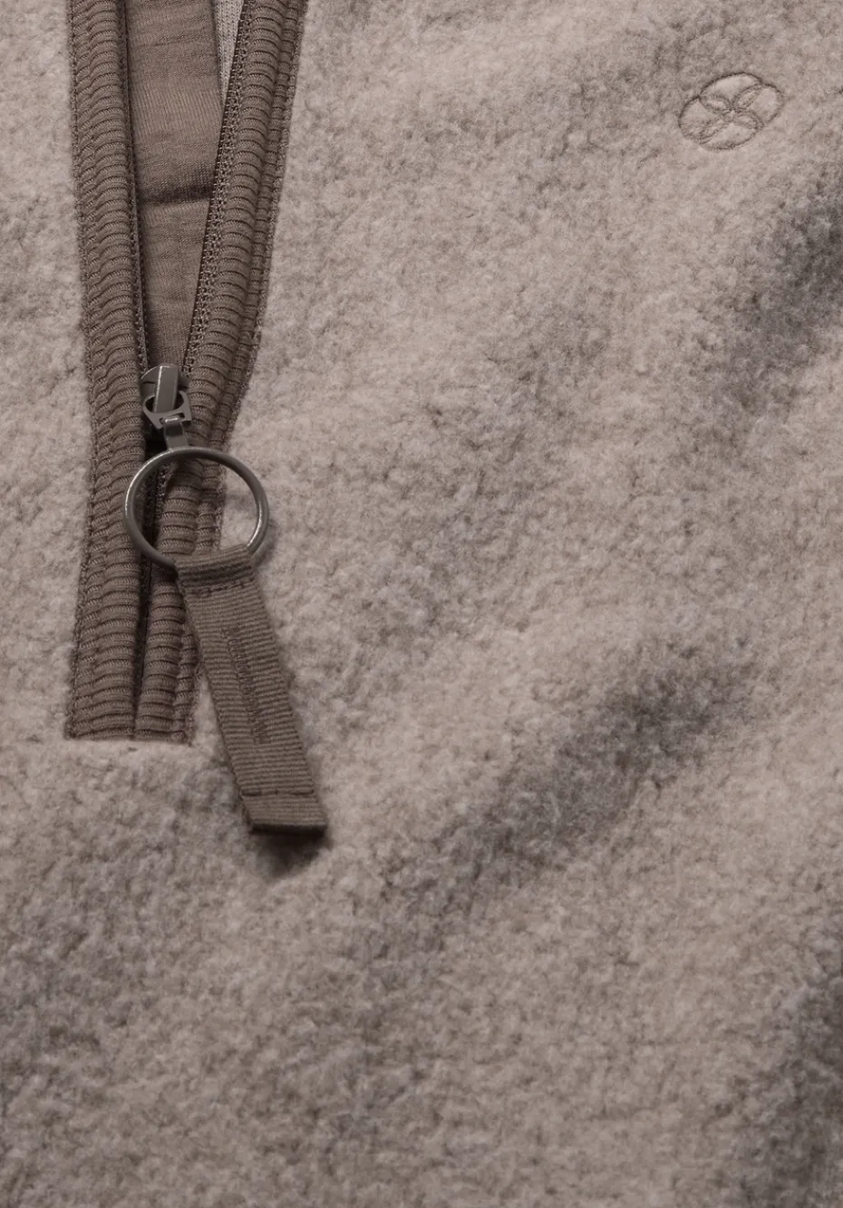 hessnatur Fleece Hoodie Relaxed ACTIVE LIGHT aus reiner Bio-Baumwolle von mandelbraun Online
