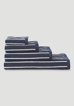 hessnatur Frottier-Handtuch Streifen aus reiner Bio-Baumwolle von tintenblau Hot