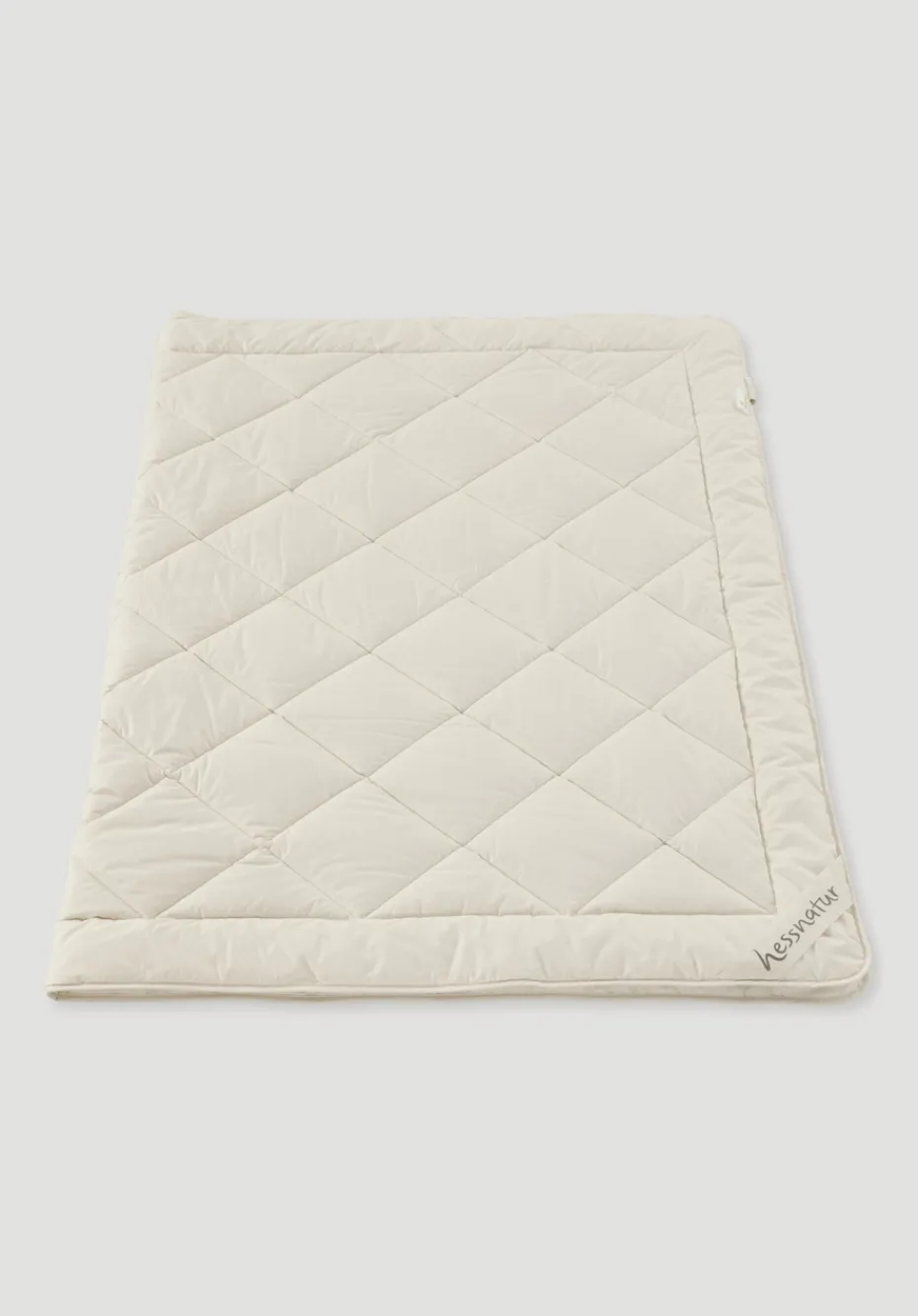hessnatur Ganzjahres-Bettdecke mit Bio-Baumwolle und Brennnessel von natur Discount