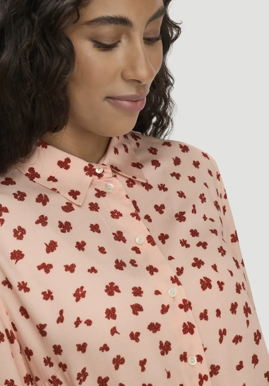 hessnatur Gewebe Hemdblusenkleid Knielang aus reiner LENZING™ ECOVERO™ Viskose von pfirsichrot Outlet