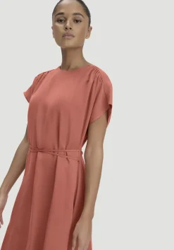 hessnatur Gewebe Kleid mit Wickeloptik Midi aus reinem TENCEL™ Lyocell von pfirsichrot Clearance