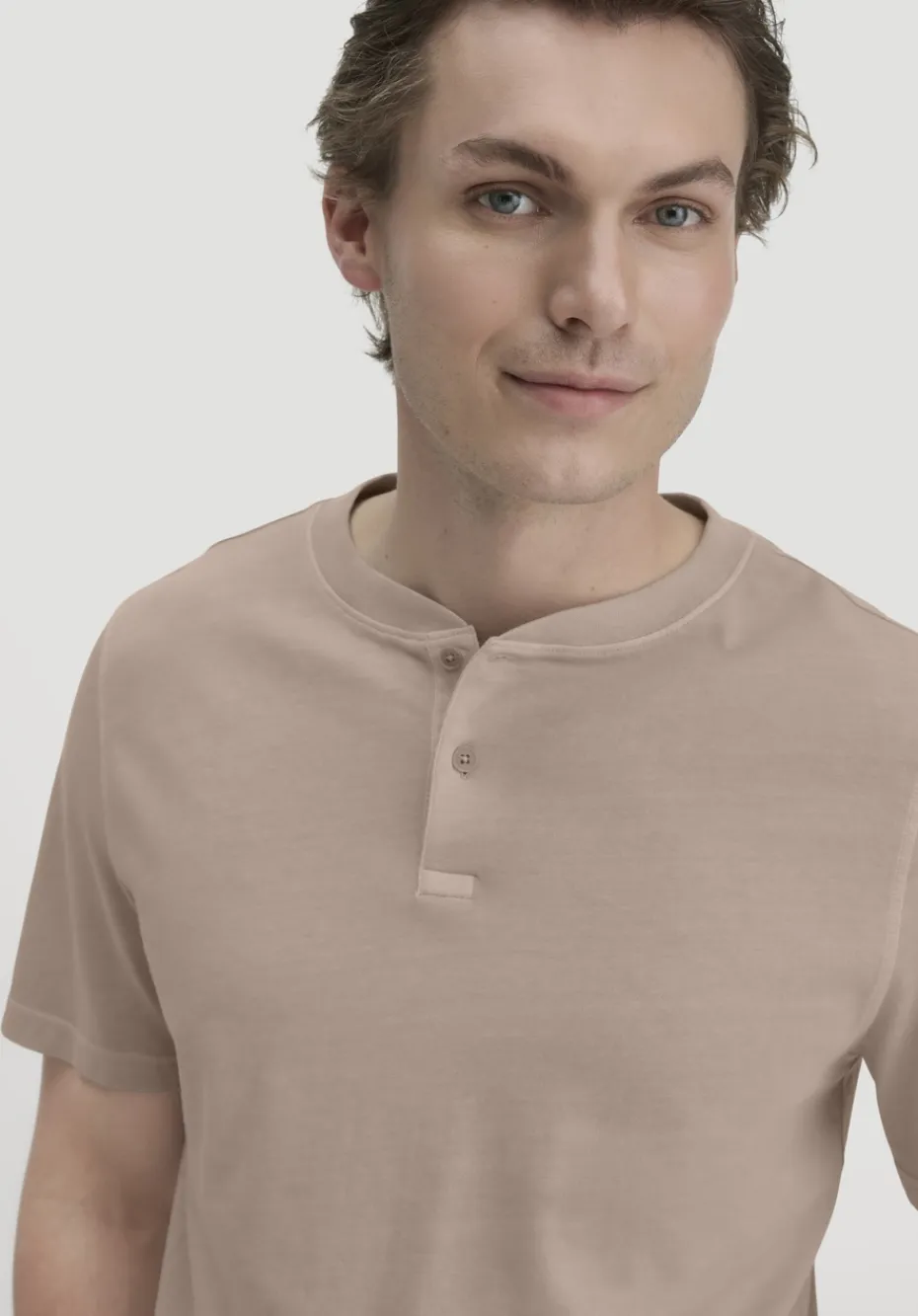 hessnatur Heavy Jersey Henley Shirt Relaxed aus reiner Bio-Baumwolle von taupe Clearance