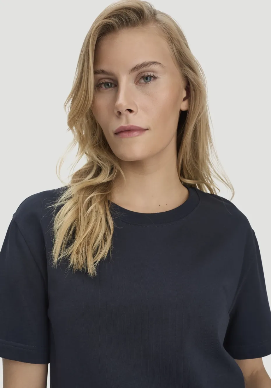 hessnatur Heavy Jersey T-Shirt aus reiner Bio-Baumwolle von marine Discount