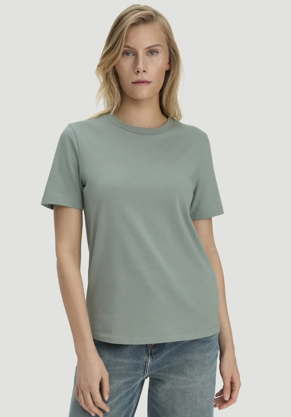 hessnatur Heavy T-Shirt Relaxed aus reiner Bio-Baumwolle von mattgrün Online