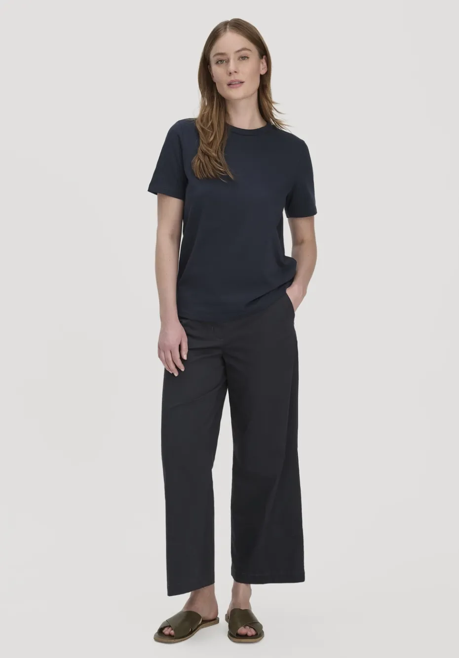 hessnatur Heavy T-Shirt Relaxed aus reiner Bio-Baumwolle von marine Clearance