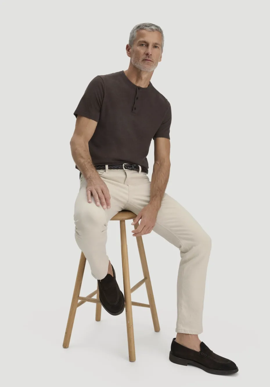 hessnatur Henley T-Shirt Regular aus Leinen und Bio-Baumwolle von kakao braun Outlet