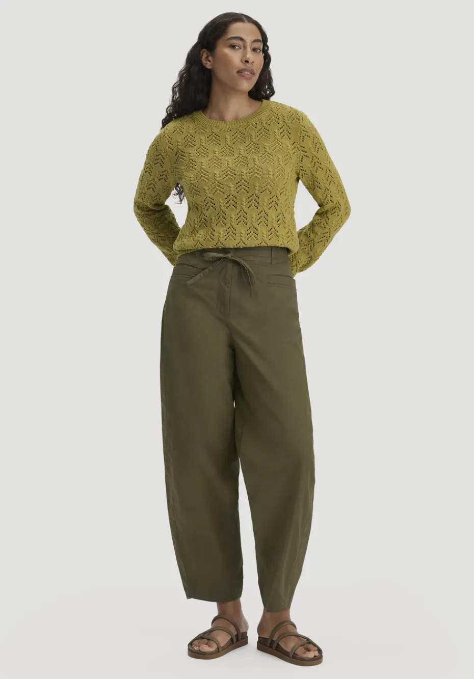 hessnatur Hose Barrel Leg aus Bio-Baumwolle von goldoliv Outlet