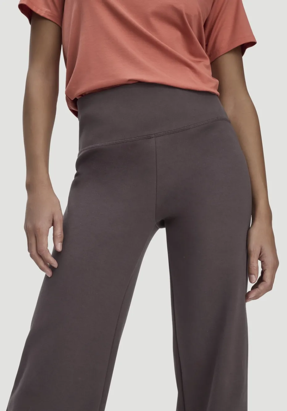 hessnatur Hose Wide Leg ACTIVE COMFORT aus Bio-Baumwolle von mauvebraun