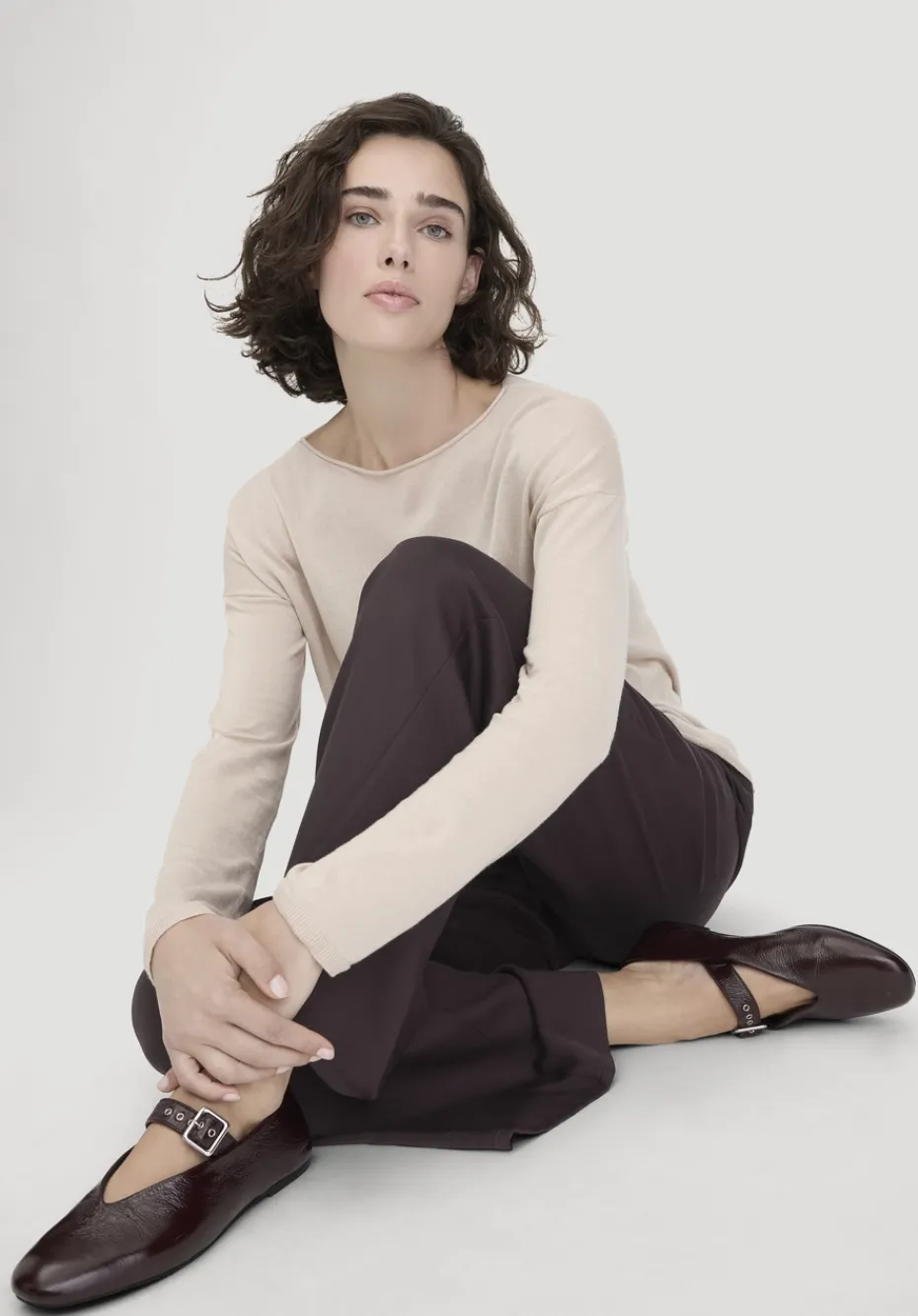 hessnatur Hose Wide Leg Relaxed aus reiner LENZING™ ECOVERO™ Viskose von schwarzbeere Hot