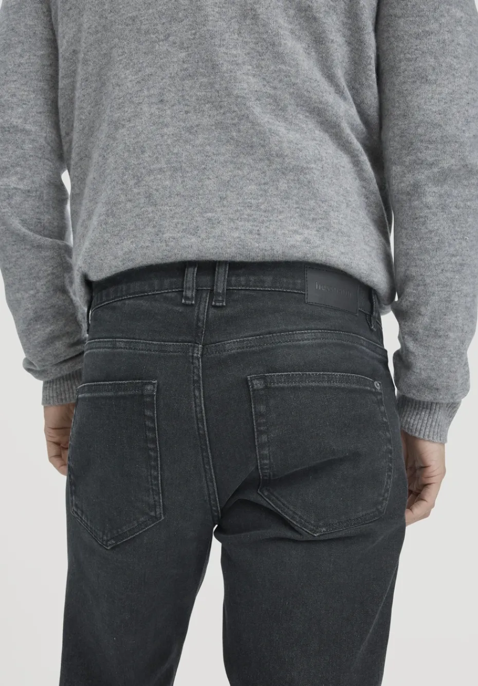 hessnatur Jeans BEN Regular Straight BETTER RECYCLING aus Bio-Denim von black washed Online