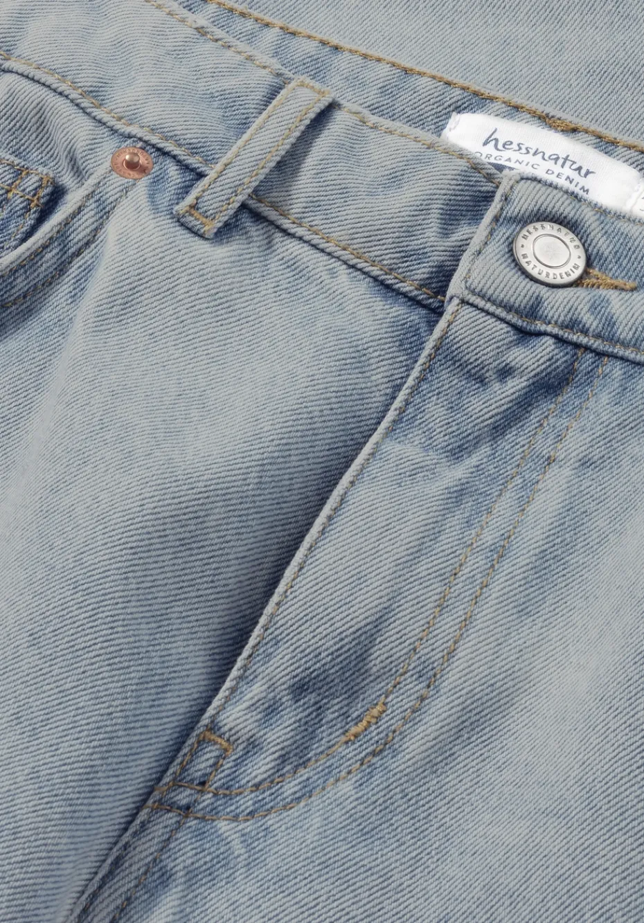 hessnatur Jeans HANNA Mom High Rise aus reinem Bio-Denim von light blue Discount