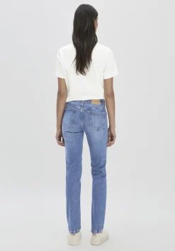 hessnatur Jeans LEA Mid Rise Slim aus Bio-Denim von medium blue