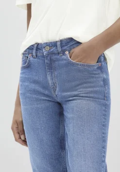 hessnatur Jeans LEA Mid Rise Slim aus Bio-Denim von medium blue