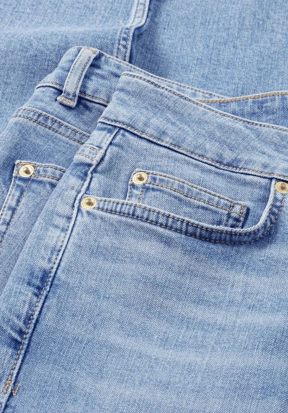 hessnatur Jeans LEA Mid Rise Slim aus Bio-Denim von light blue Outlet
