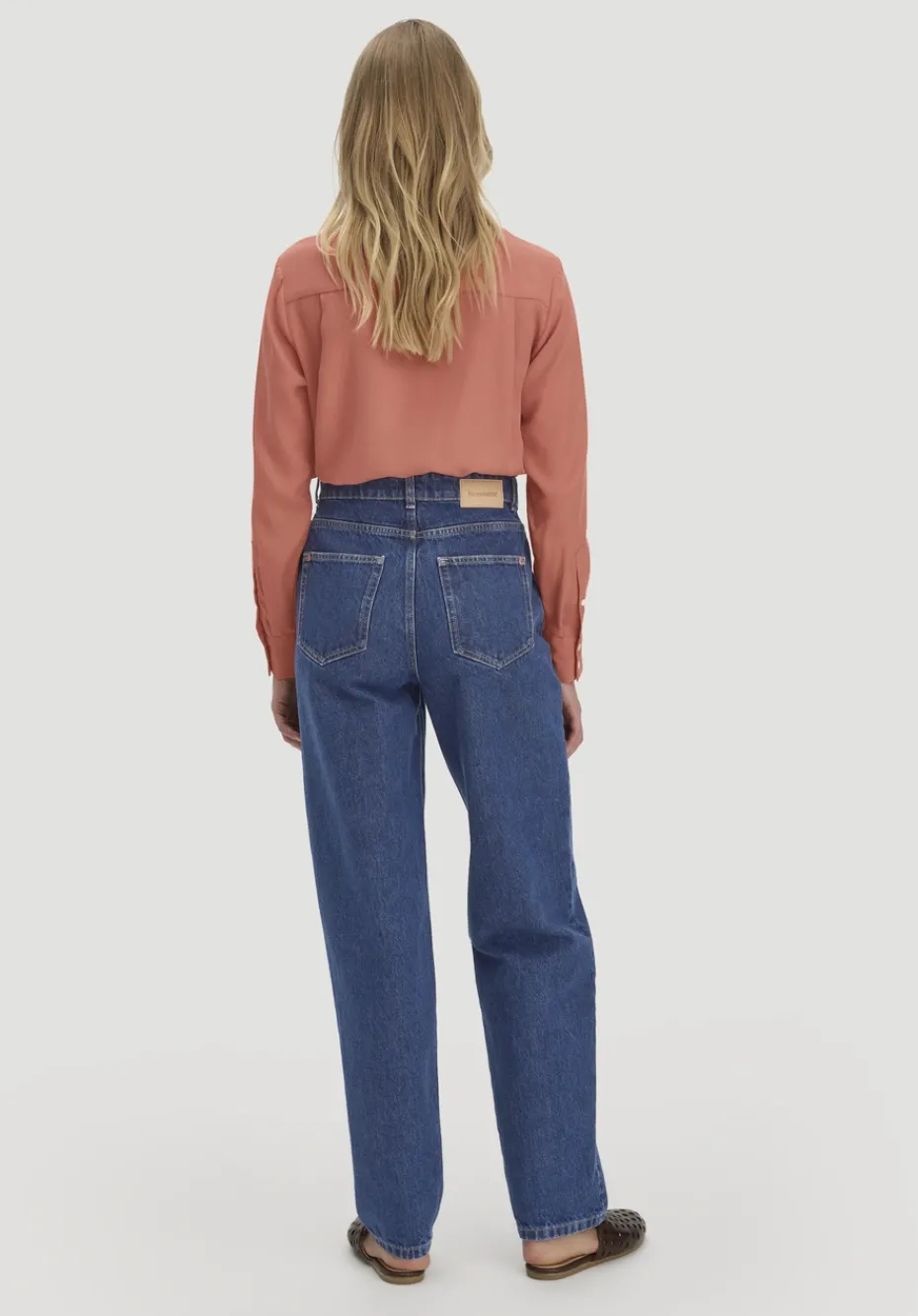 hessnatur Jeans NIVA Tapered Leg aus reiner Bio-Baumwolle von dark blue Hot