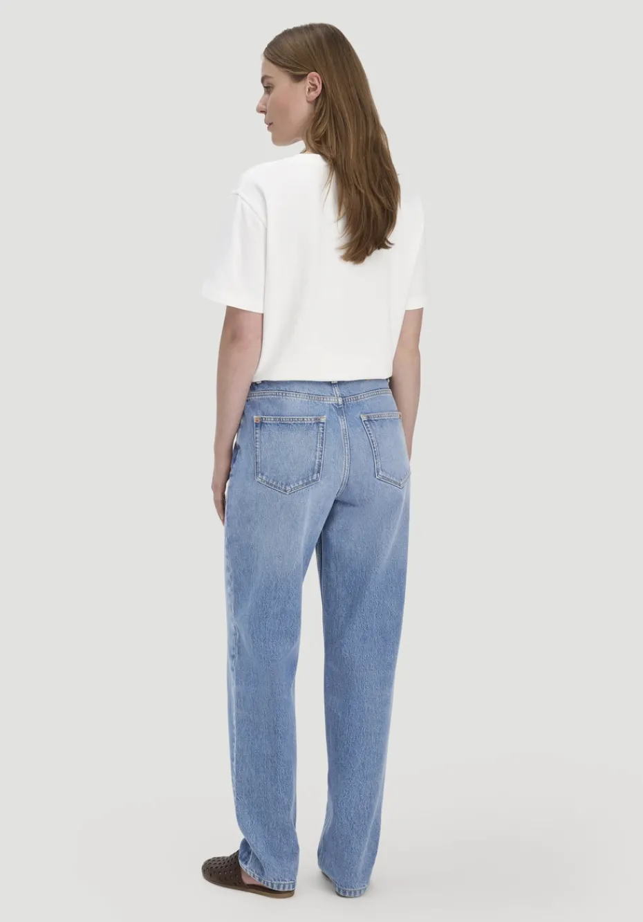 hessnatur Jeans NIVA Tapered Leg aus reiner Bio-Baumwolle von medium blue