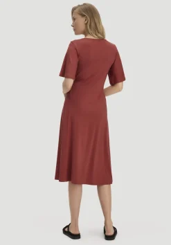 hessnatur Jersey Kleid Kniebedeckend Slim aus TENCEL™ Lyocell von terrakotta New