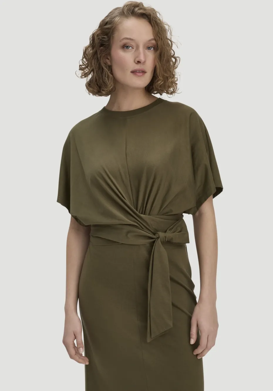 hessnatur Jersey Kleid Midi Oversize aus reiner Bio-Baumwolle von goldoliv Sale
