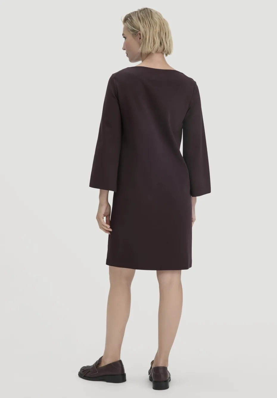 hessnatur Jersey Kleid Mini Regular aus Bio-Baumwolle von schwarzbeere Best