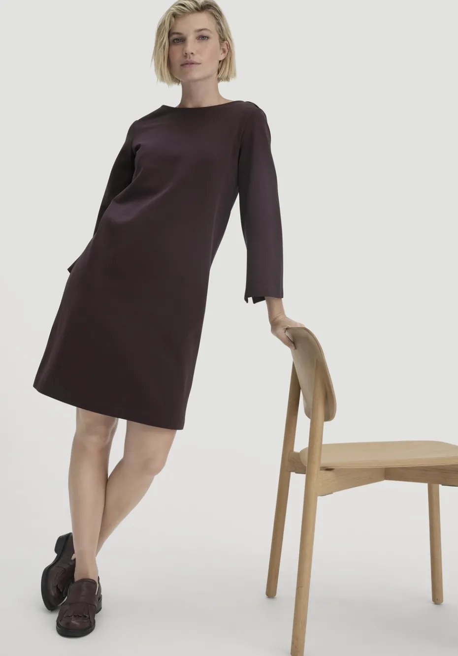 hessnatur Jersey Kleid Mini Regular aus Bio-Baumwolle von schwarzbeere Best