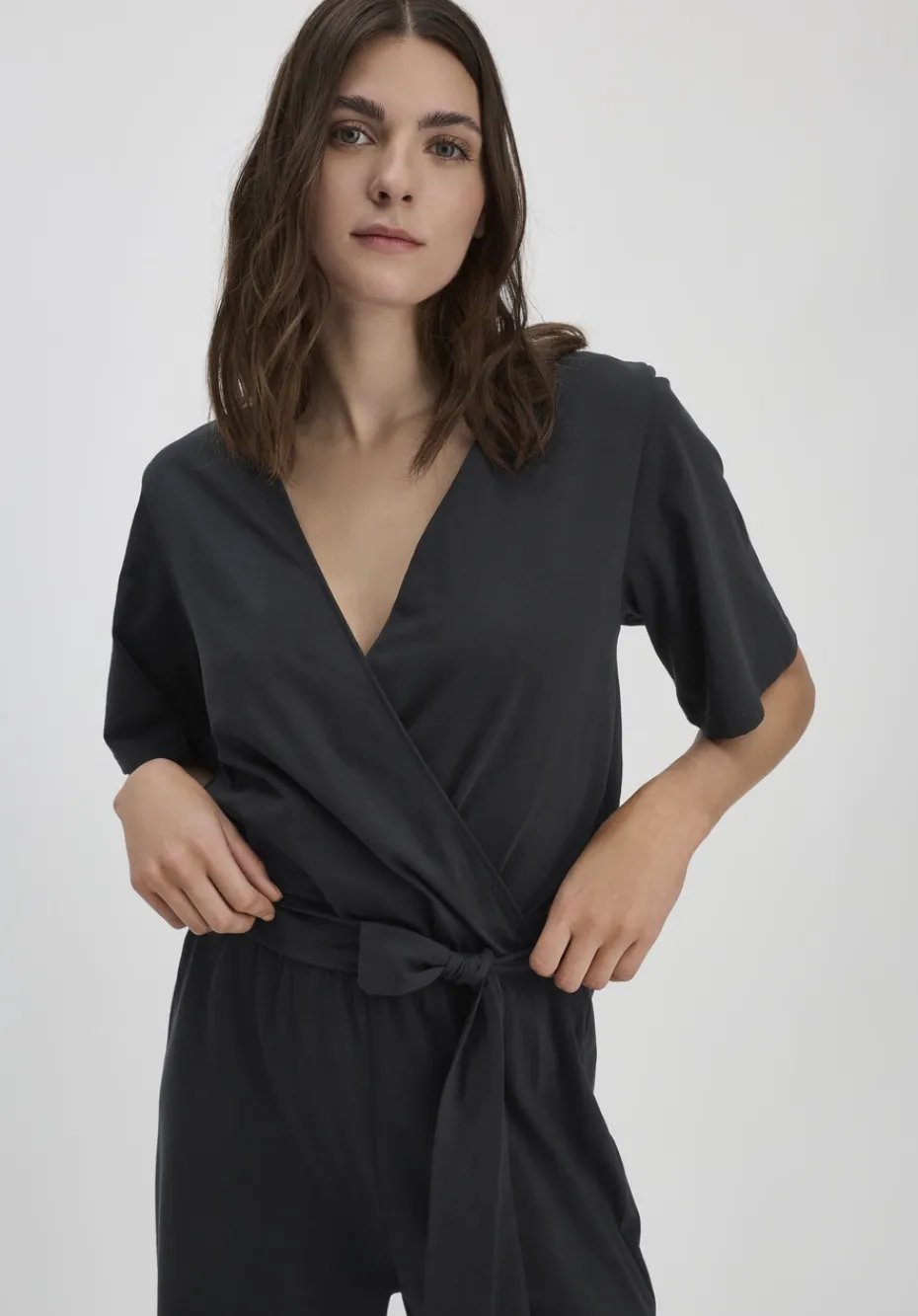 hessnatur Jersey Overall Relaxed aus reiner Bio-Baumwolle von schwarz Discount