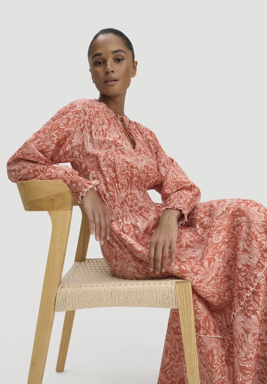 hessnatur Kleid mit Taillierung Maxi aus reiner Bio-Baumwolle von pfirsichrot Sale