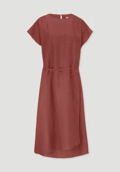 hessnatur Kleid mit Wickeloptik Midi aus reinem Leinen von terrakotta
