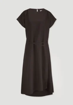hessnatur Kleid mit Wickeloptik Midi aus reinem Leinen von kakao braun New