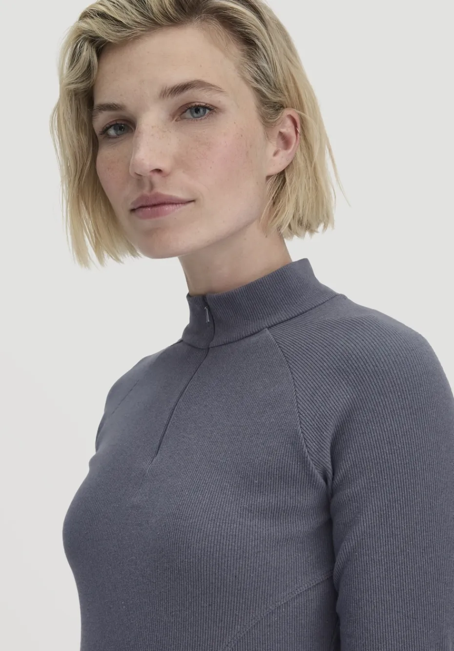 hessnatur Longsleeve Fitted BETTER RECYCLING aus Bio-Baumwolle von schieferblau Clearance