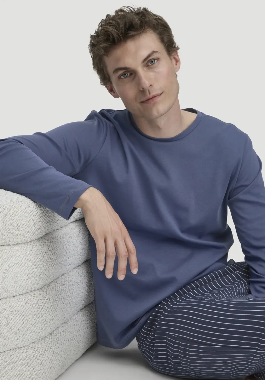 hessnatur Longsleeve PURE NATURE aus reiner Bio-Baumwolle von indigo blau Outlet