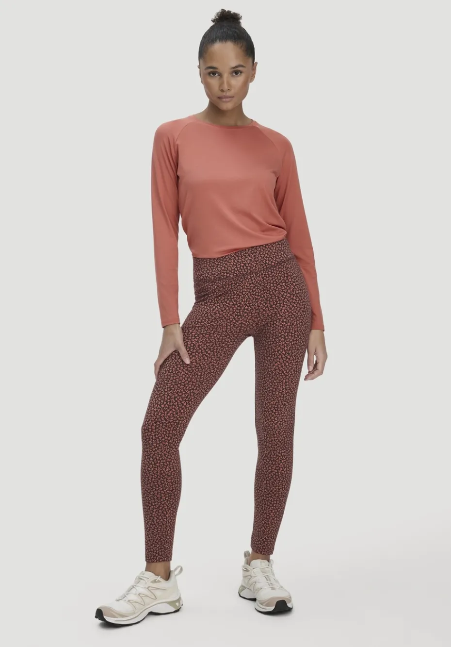 hessnatur Longsleeve Regular ACTIVE COMFORT aus TENCEL™ Lyocell von pfirsichrot Sale
