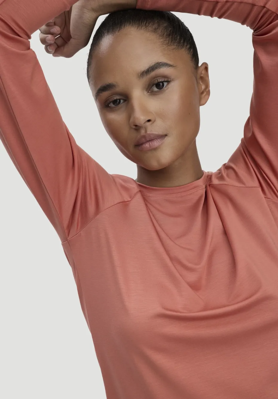 hessnatur Longsleeve Regular ACTIVE COMFORT aus TENCEL™ Lyocell von pfirsichrot Sale