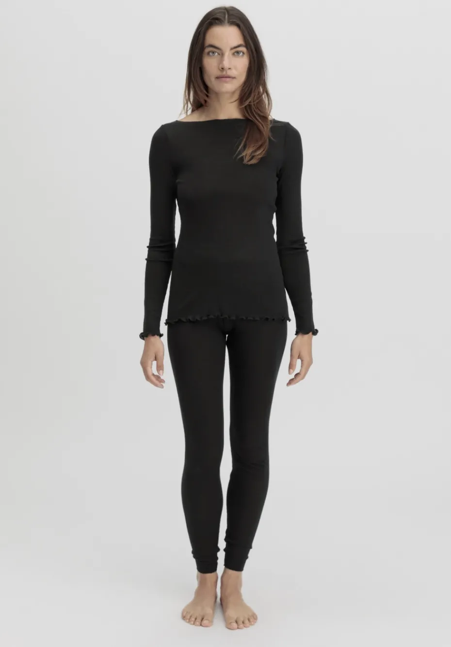 hessnatur Longsleeve WARM TOUCH aus Bio-Merinowolle und TENCEL™ Lyocell von schwarz Best