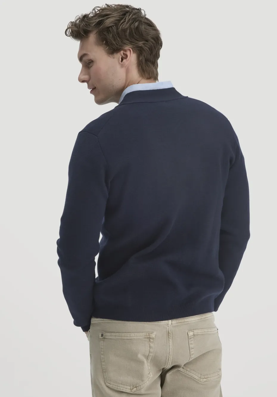 hessnatur Milano Strick-Cardigan Regular aus Bio-Merinowolle und Bio-Baumwolle von marine