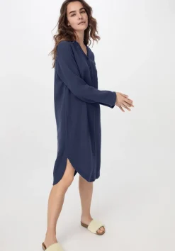 hessnatur Musselin Nachthemd Relaxed PURE COMFORT aus reiner Bio Baumwolle von dunkelblau Sale
